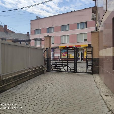 Apartments Domovik Beljaeva,5А Mukatschewo Exterior foto